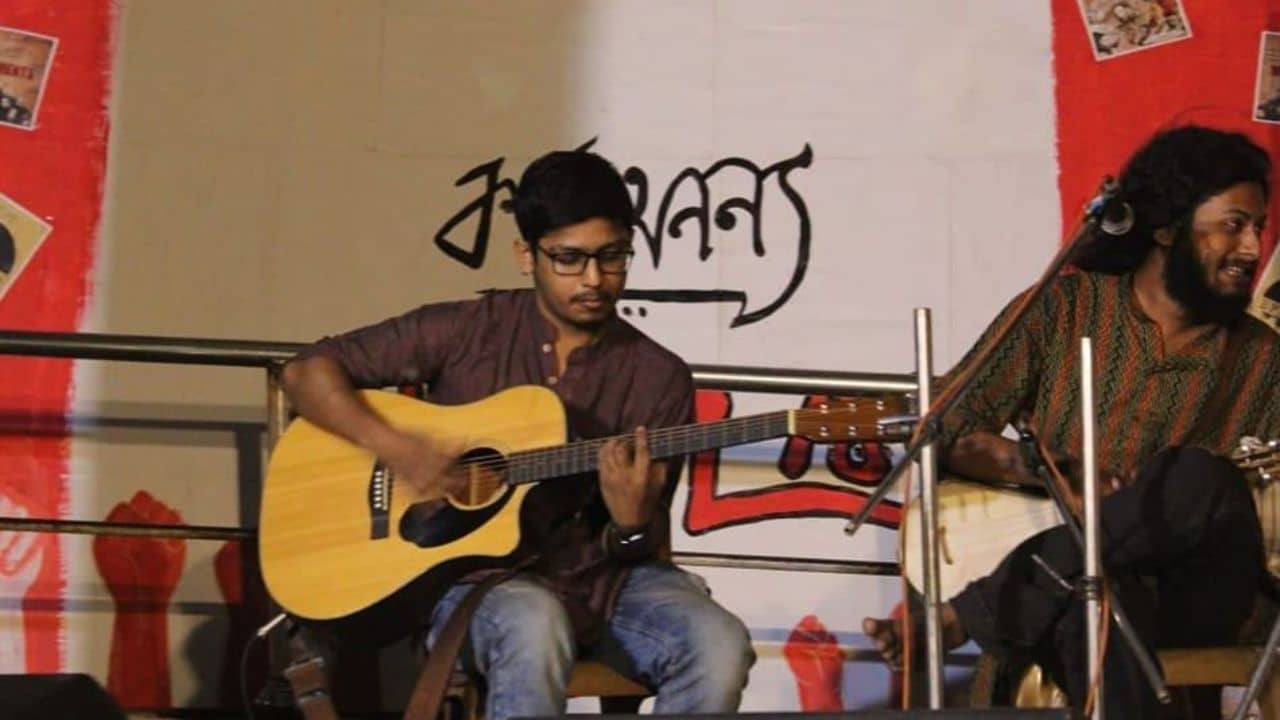 Hindol Majumdar: জঙ্গি আনসারির সঙ্গে তুলনা করেছিল রাজ্য, যাদবপুরের সেই প্রাক্তনী হিন্দোল পেলেন জামিন