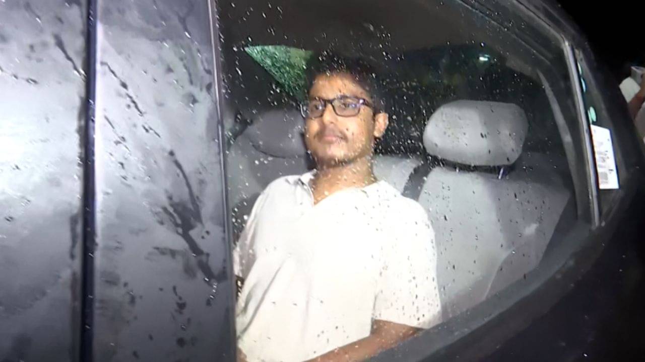 Hindol Majumdar: শর্তসাপেক্ষে জামিন পেয়েছেন, চাইলে এখন কি স্পেনে যেতে পারবেন যাদবপুরের প্রাক্তনী হিন্দোল?