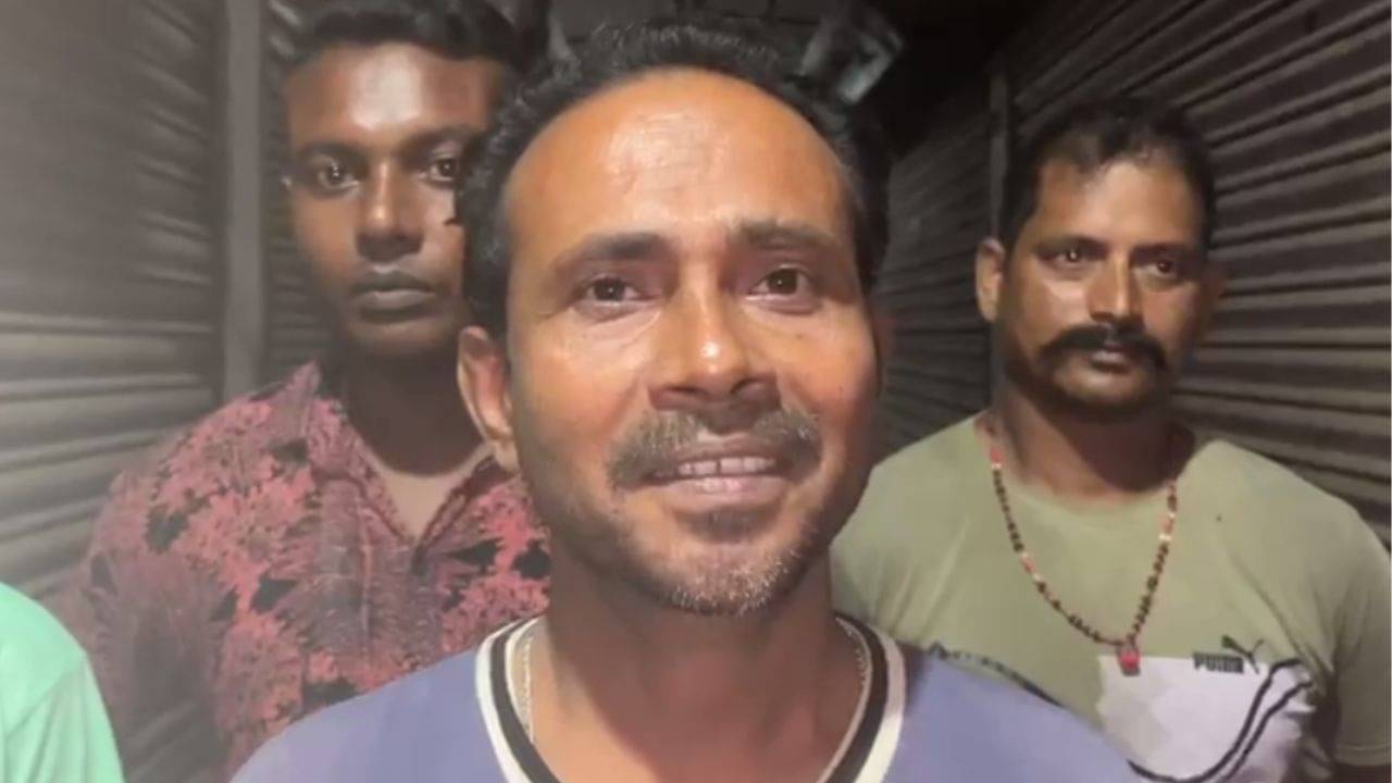 Hooghly Man wins lottery: স্ত্রীর দুটো কিডনি বিকল, রাতারাতি ১ কোটি টাকা পেলেন দিন আনা-দিন খাওয়া কলমিস্ত্রি সুজিত