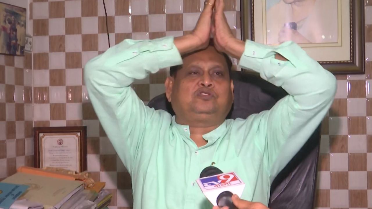 Humayun Kabir: 'সত্যিই মুর্শিদাবাদের অনেক অফিসার শুভেন্দুকে সাহায্য করছেন', বিরোধী দলনেতার বক্তব্যে সায় তৃণমূল বিধায়কের Humayun Kabir: 'সত্যিই মুর্শিদাবাদের অনেক অফিসার শুভেন্দুকে সাহায্য করছেন', বিরোধী দলনেতার বক্তব্যে সায় তৃণমূল বিধায়কের