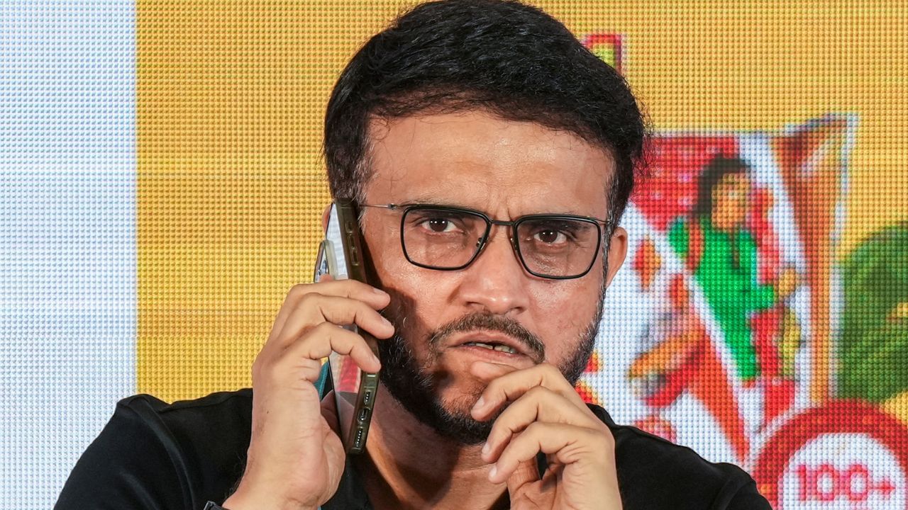 Cheteshwar Pujara-Sourav Ganguly: দাদার সঙ্গে কথা হয়েছে... পূজারার ফোন পাল্টে দিয়েছিল এক পেসারের জীবন Cheteshwar Pujara-Sourav Ganguly: দাদার সঙ্গে কথা হয়েছে... পূজারার ফোন পাল্টে দিয়েছিল এক পেসারের জীবন