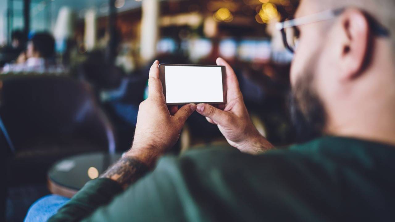 Heart Health: স্মার্টফোন শুধুই হৃদয় নয়, হার্টও ভাঙছে! গবেষণায় বড় সতর্কবার্তা...