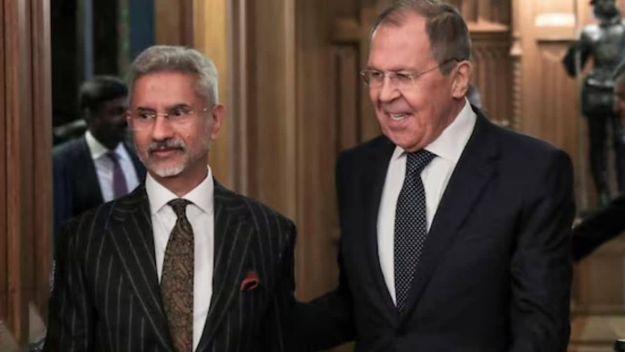 দোভালের পর মস্কো যাচ্ছেন বিদেশমন্ত্রী জয়শঙ্করও, আমেরিকাকেই একঘরে করার প্ল্যান?