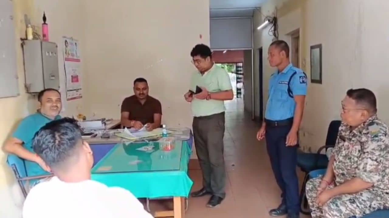 Jalpaiguri: ফাঁসির সাজা শুনিয়েছিল জলপাইগুড়ি আদালত, নিজেই ফাঁসি দিল সুরেশ!