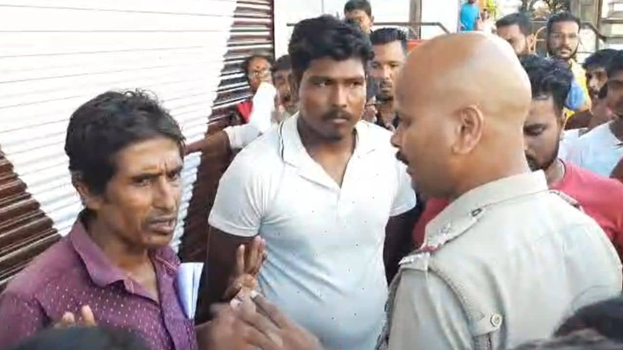 Jalpaiguri: ডায়াগনস্টিক সেন্টারে কর্মীর রহস্য মৃত্যু, কাঠগড়ায় চিকিৎসক দম্পতি