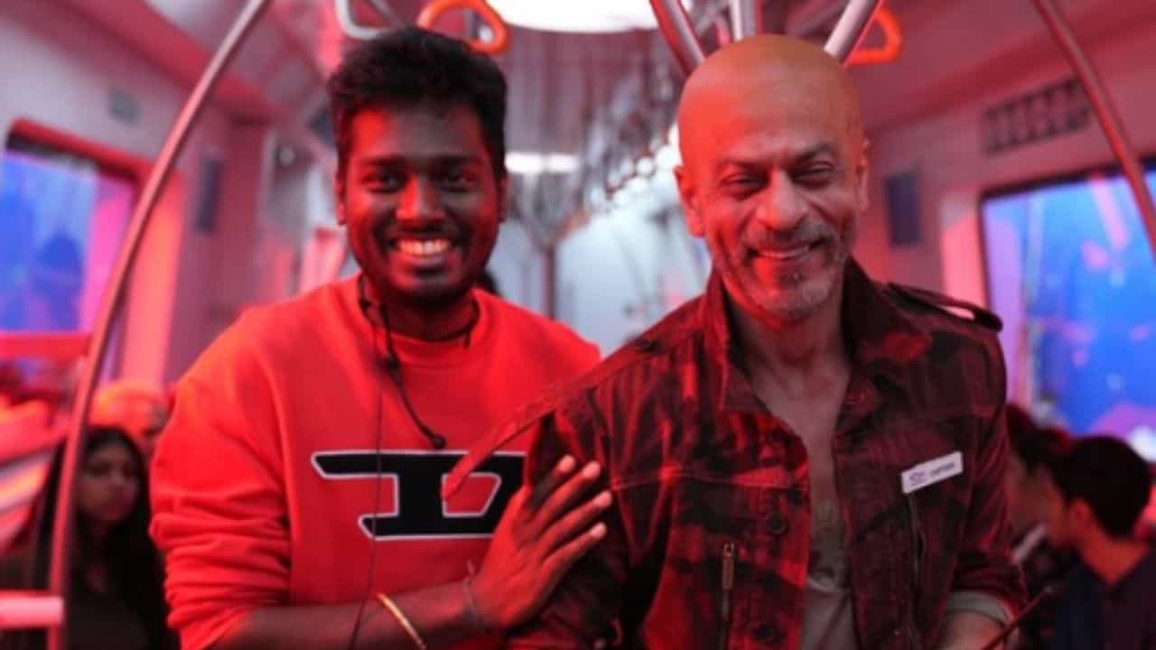শাহরুখ জাতীয় পুরস্কার জিততেই বড় খবর ফাঁস করে ফেললেন 'জওয়ান' পরিচালক অ্যাটলি! শাহরুখ জাতীয় পুরস্কার জিততেই বড় খবর ফাঁস করে ফেললেন 'জওয়ান' পরিচালক অ্যাটলি!