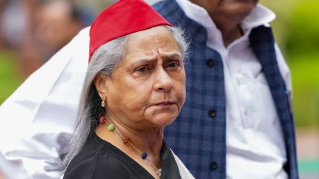 Viral Video: ফের মেজাজ হারালেন জয়া বচ্চন,  রেগে মেগে যুবককে দিলেন জোর ধাক্কা!