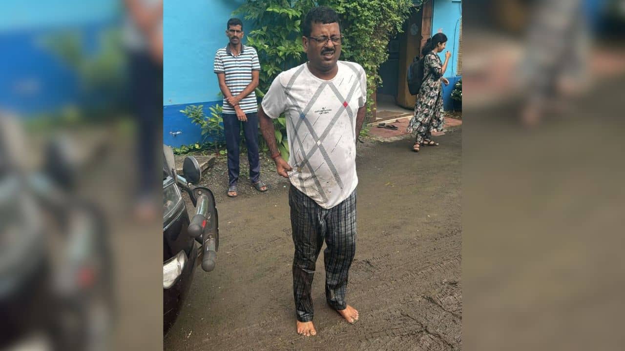 Jiban Krishan Saha: নিজেই পুকুরে নেমে পড়লেন! ইডির একটা টোপেই খাবি খেলেন জীবনকৃষ্ণ