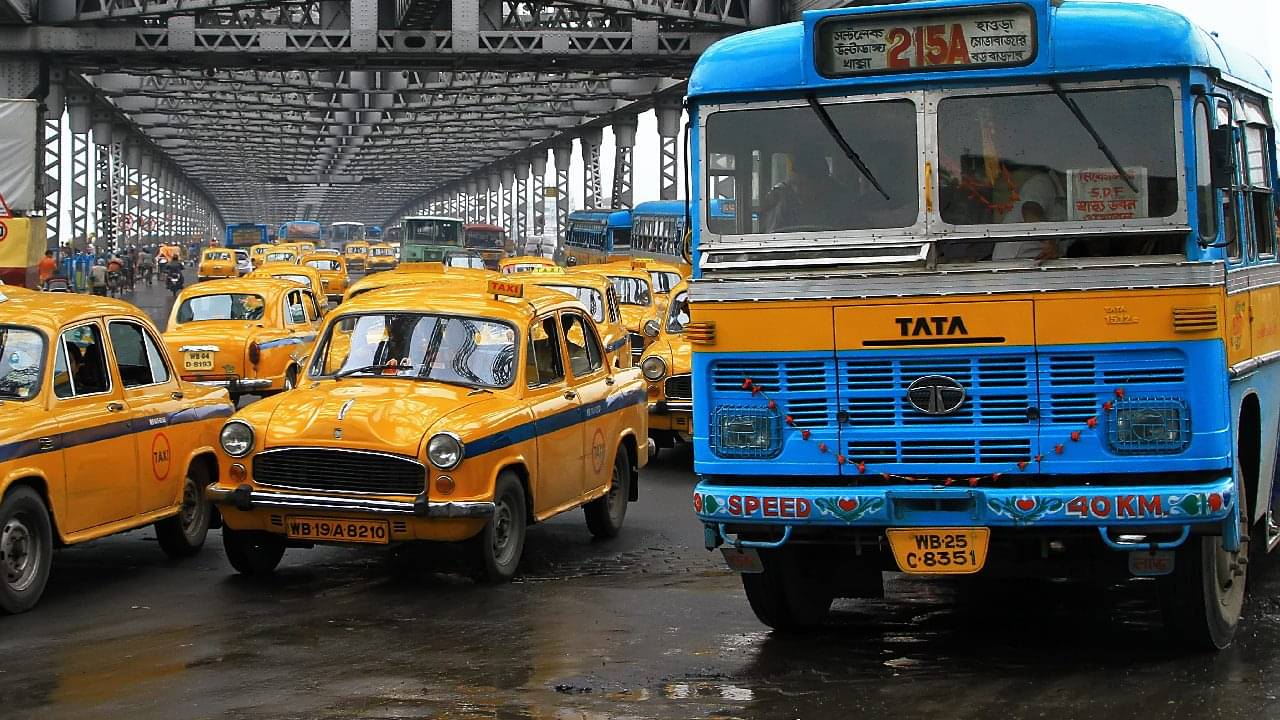 Kolkata Roads: কলকাতায় ঢোকা-বেরনোর মুখে রাস্তার রুটে বদল? কী বলছে পুলিশ?