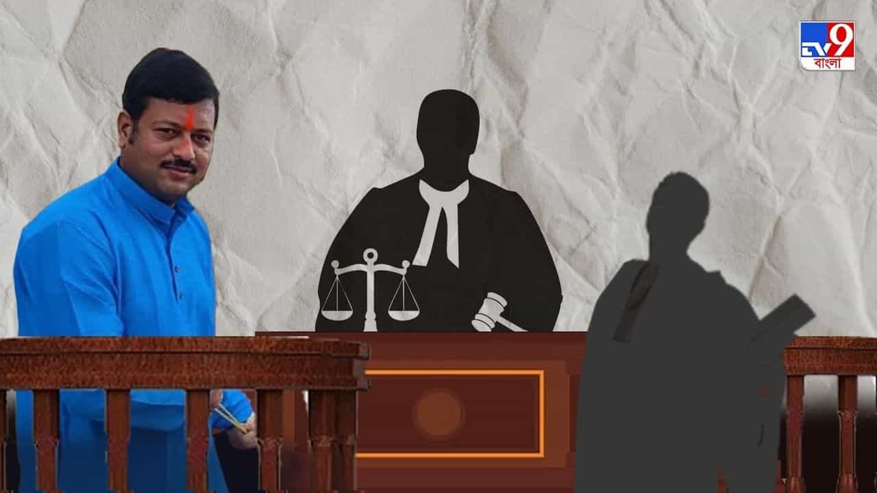 Recruitment Scam: বাধ মানল না চোখের জল, সবার অলক্ষ্যে চোখ মুছলেন জীবনকৃষ্ণ Recruitment Scam: বাধ মানল না চোখের জল, সবার অলক্ষ্যে চোখ মুছলেন জীবনকৃষ্ণ