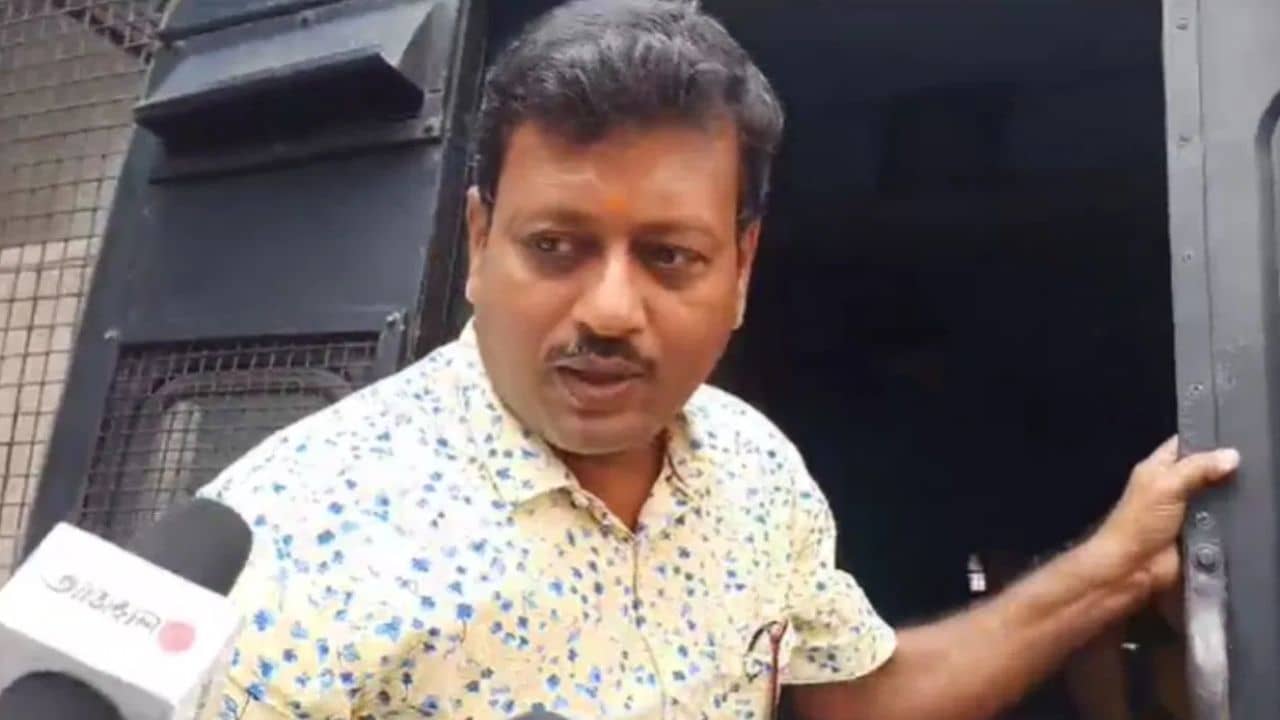 Jiban Krishna Saha Case: জীবনকৃষ্ণের জামিনের আবেদন খারিজ! ‘স্ত্রী-শ্বশুরও পরোক্ষভাবে লেনদেনে জড়িত’, জোরাল দাবি ইডির