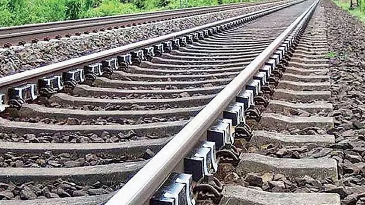 Purulia: রেললাইনে পরপর পড়ে তিনজনের দেহ, হাড়হিম করা ঘটনায় সামনে এল আসল পরিচয়