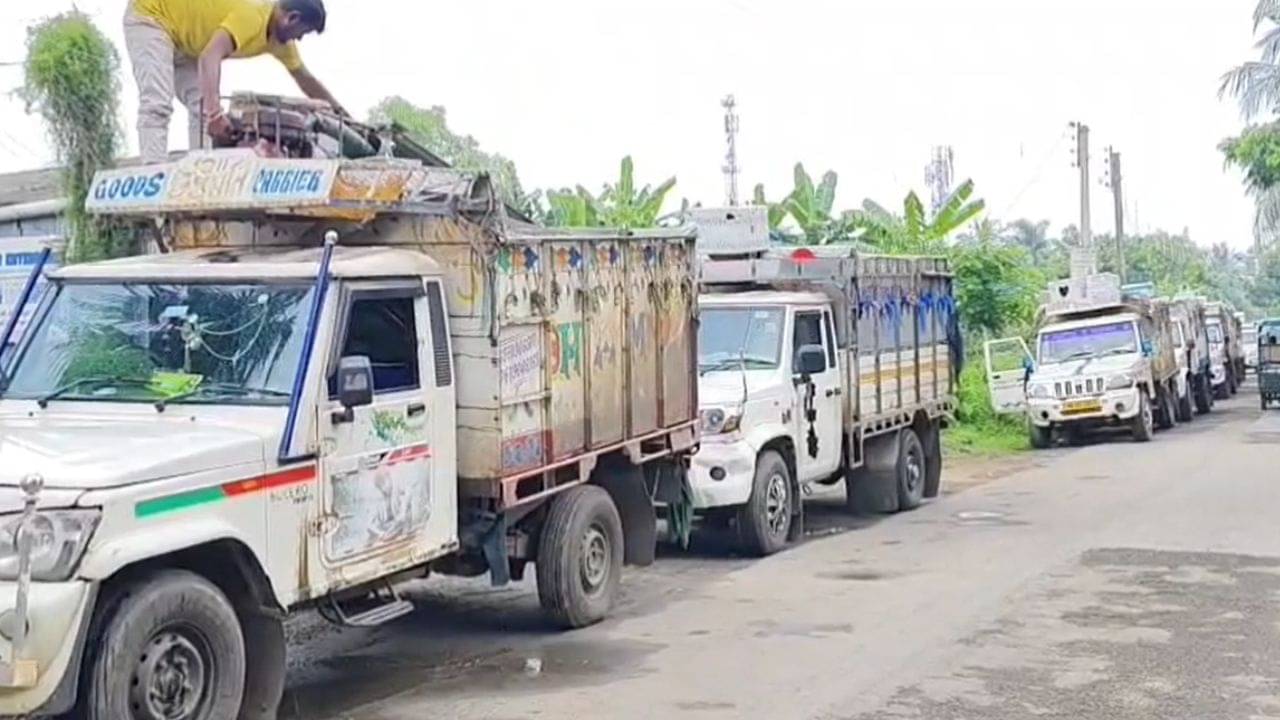 Moyna: দিনে সাড়ে ১২ লক্ষ টাকা শুধু পুলিশকেই দিতে হয়, বিধায়কদের সামনেই ব্যবসায়ীদের বিস্ফোরক অভিযোগ