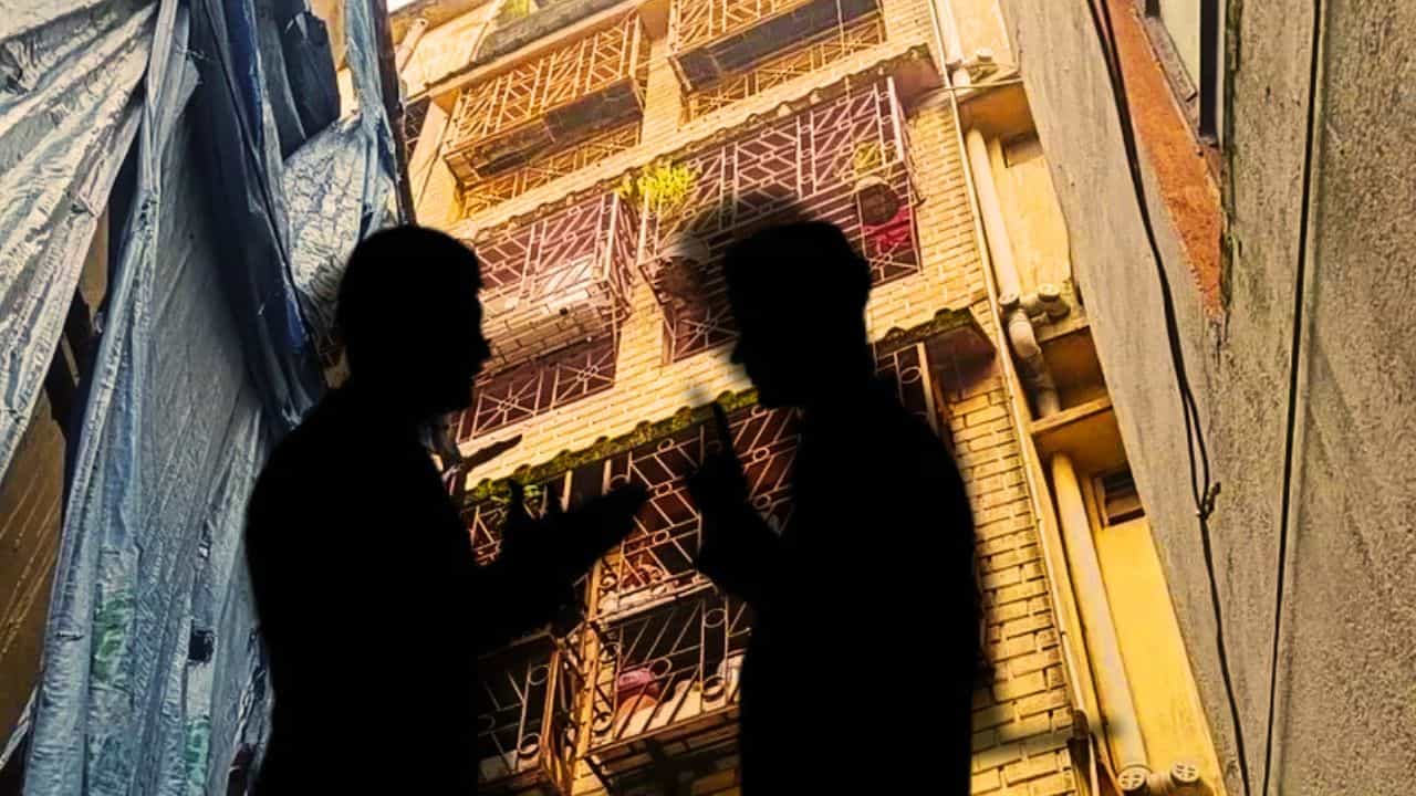 Howrah: ব্ল্যাকমেইল করে 'পুরুষসঙ্গী'কে ফ্ল্যাটে ডেকেছিলেন বৃদ্ধ! ঘনিষ্ঠ মুহূর্তের ভিডিয়ো দেখিয়ে থ্রেট! সালকিয়া-কাণ্ডে একের পর এক চাঞ্চল্যকর অভিযোগ Howrah: ব্ল্যাকমেইল করে 'পুরুষসঙ্গী'কে ফ্ল্যাটে ডেকেছিলেন বৃদ্ধ! ঘনিষ্ঠ মুহূর্তের ভিডিয়ো দেখিয়ে থ্রেট! সালকিয়া-কাণ্ডে একের পর এক চাঞ্চল্যকর অভিযোগ