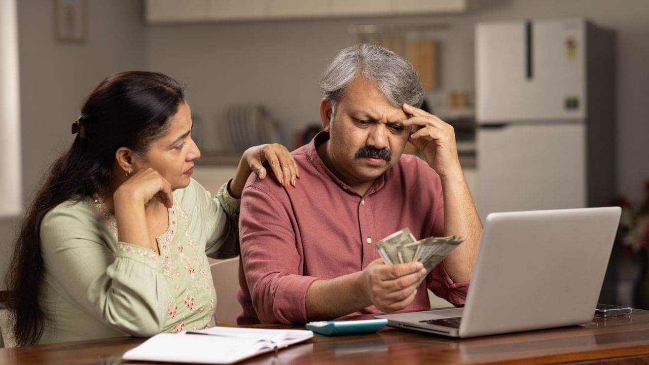 Bank বা NBFC নয়, এবার Loan নিন নতুন উপায়ে! আপনার ক্রেডিট স্কোরে কী প্রভাব পড়বে?