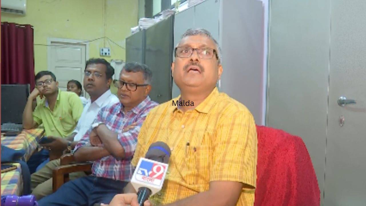 Bengali Subject in Malda College: বাংলা পড়ার আগ্রহ কি ক্রমেই কমছে? খোলাখুলি আলোচনায় অধ্যাপকরা