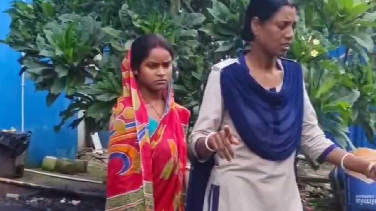 Debra: ভাসুরের সঙ্গে বিবাহ বহির্ভূত সম্পর্ক, স্বামী-সহ বাড়ির সক্কলকে ভাত খাইয়ে মারার ভয়ঙ্কর প্ল্যান বউয়ের Debra: ভাসুরের সঙ্গে বিবাহ বহির্ভূত সম্পর্ক, স্বামী-সহ বাড়ির সক্কলকে ভাত খাইয়ে মারার ভয়ঙ্কর প্ল্যান বউয়ের