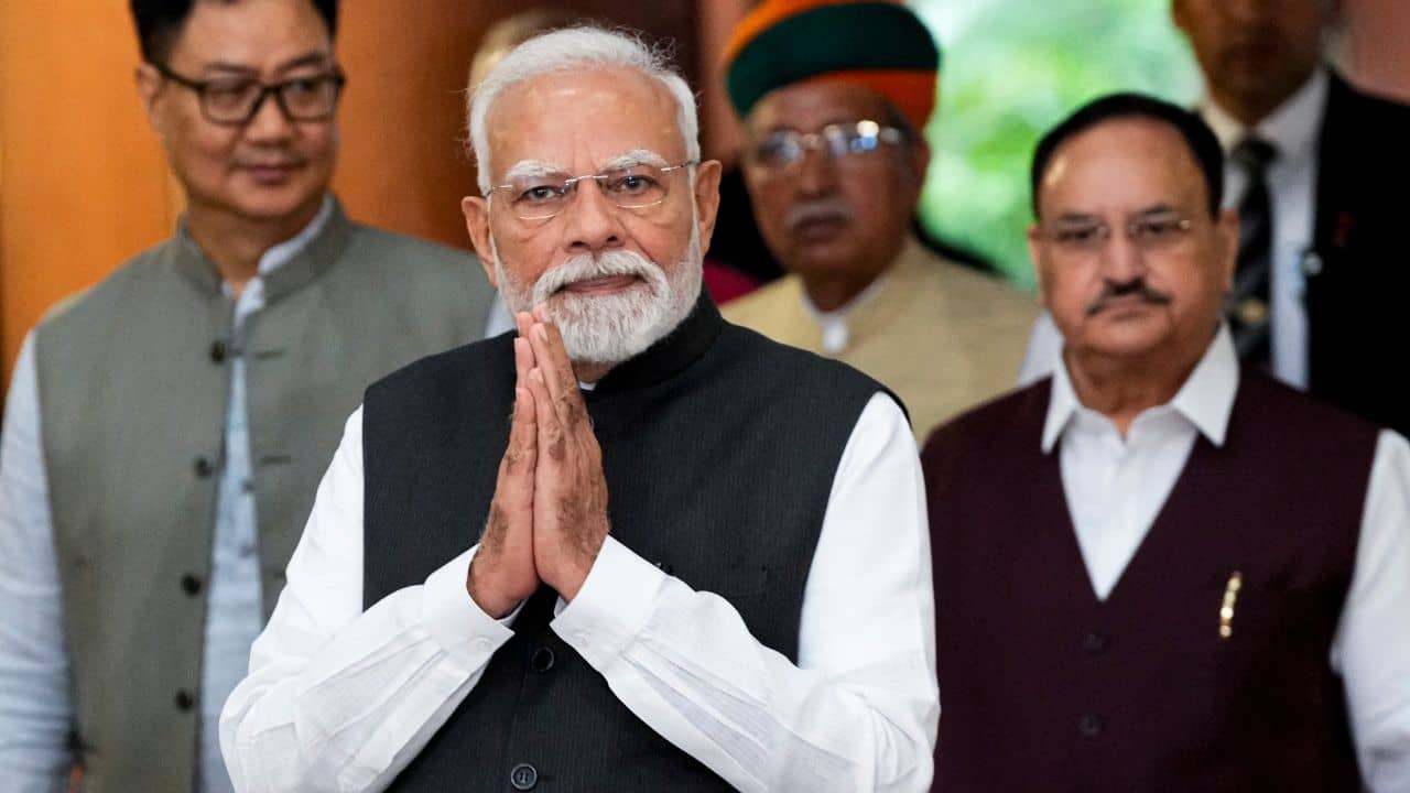 PMO Address Change: বদলে যাচ্ছে মোদীর দফতরের ঠিকানা! স্বাধীনতার ৭৮ বছর পর বড় পরিবর্তন