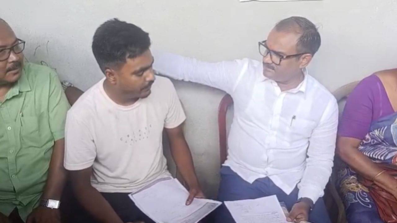 Cooch Behar: জন্ম বাংলায়, ১৫ বছর ধরে কাজ করেন অসমে, কোচবিহারের দীপঙ্করের কাছে এল NRC-র নোটিস