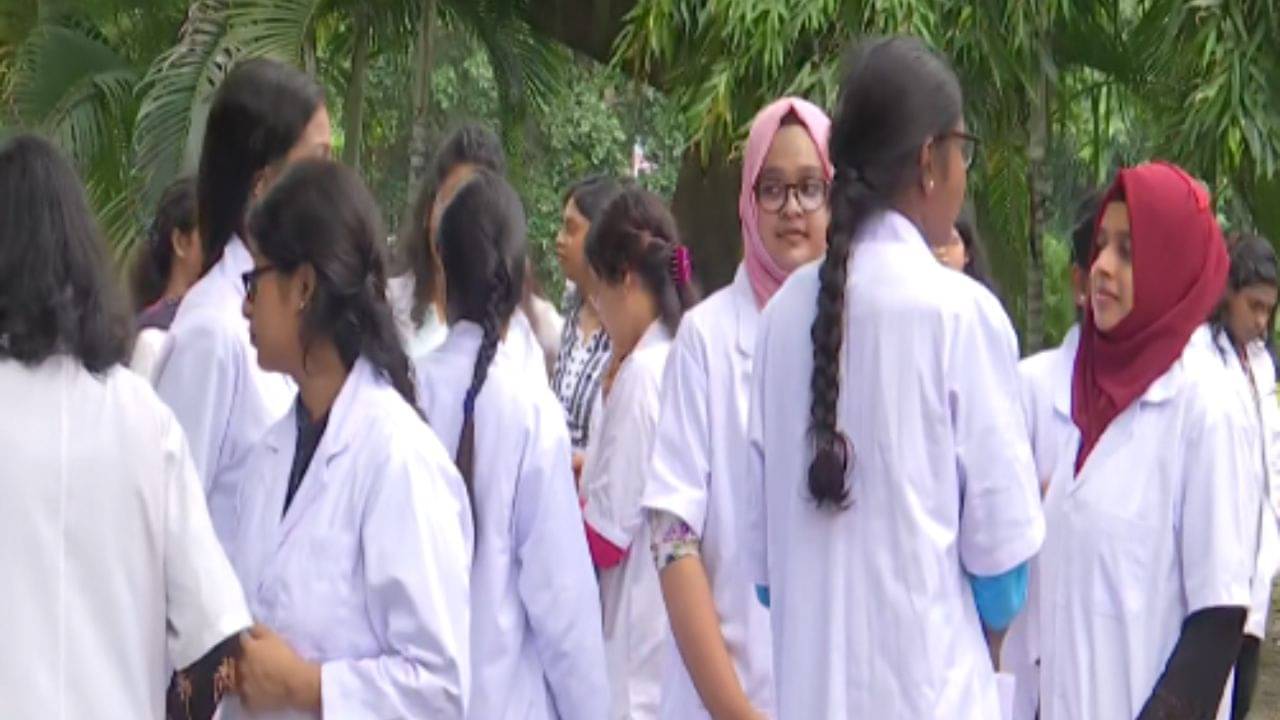 MBBS Admission: রাজ্যে স্থগিত হয়ে গেল MBBS-র ভর্তি, সংকটের মুখে হাজার-হাজার পড়ুয়া