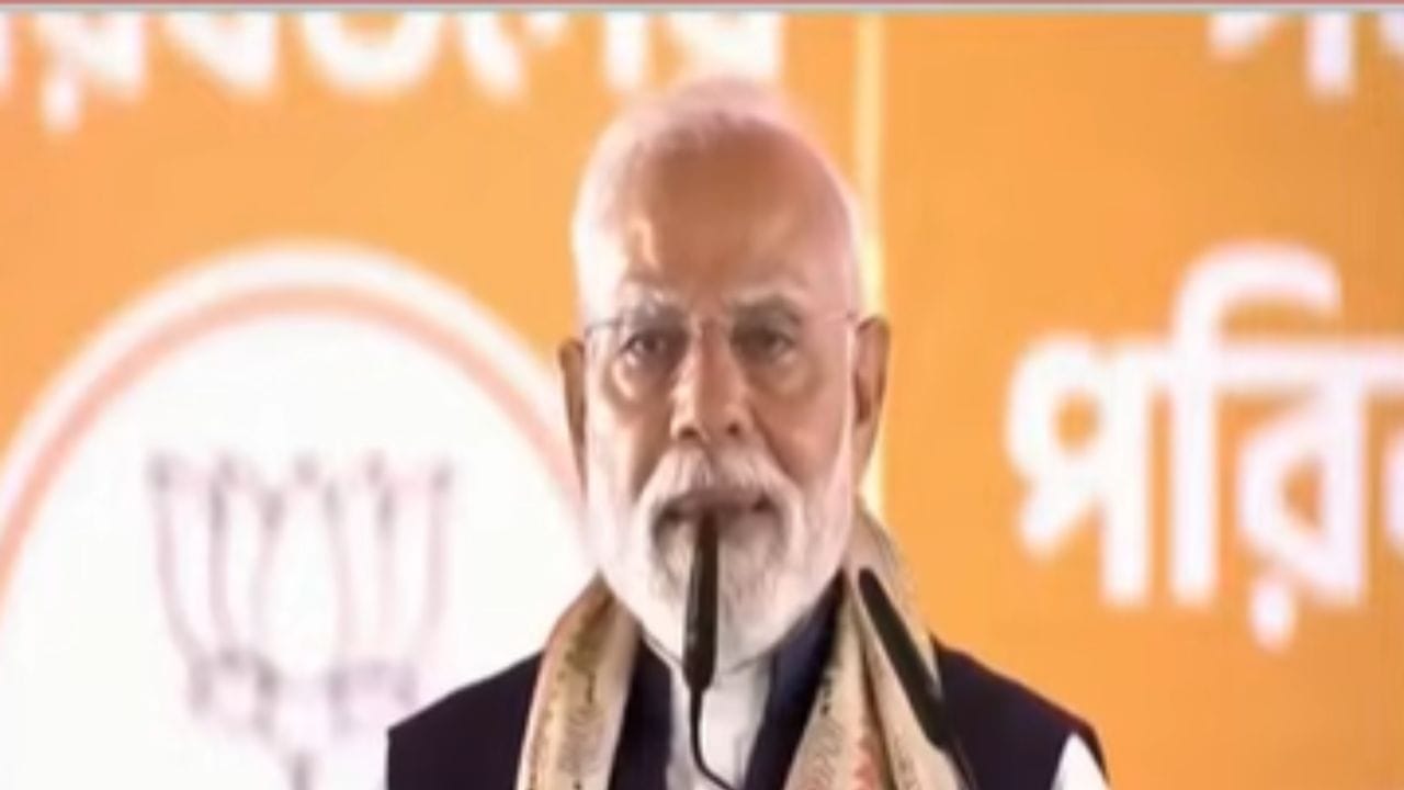 PM Narendra Modi: 'একজন অনুপ্রবেশকারীকেও এখানে থাকতে দেব না', 'ডেমোগ্রাফিক মিশন' শুরু মোদীর PM Narendra Modi: 'একজন অনুপ্রবেশকারীকেও এখানে থাকতে দেব না', 'ডেমোগ্রাফিক মিশন' শুরু মোদীর