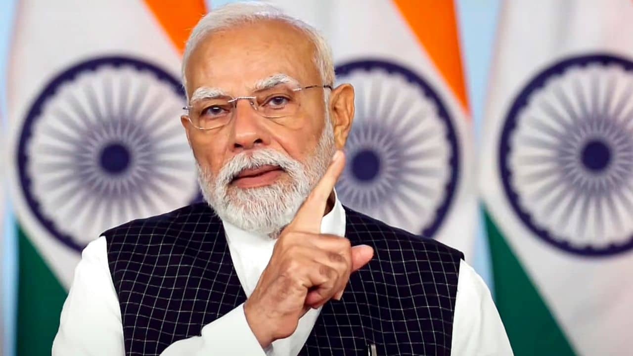 PM Modi: উৎসবে আমেজে ভরসা দেশীয় পণ্যই..., ভোকাল ফর লোকালের বার্তা মোদীর