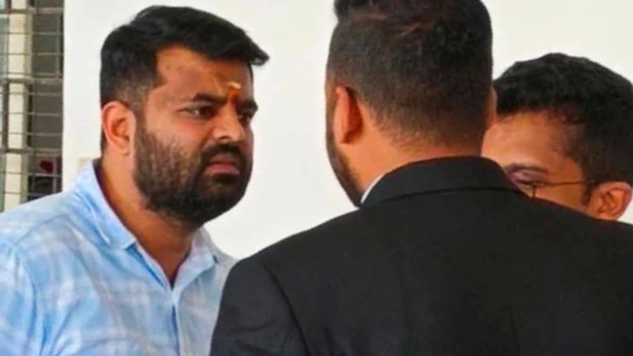 Big Verdict: প্রাক্তন প্রধানমন্ত্রীর নাতির চূড়ান্ত পরিণতি, আদালত শোনাল, যাবজ্জীবন সাজা