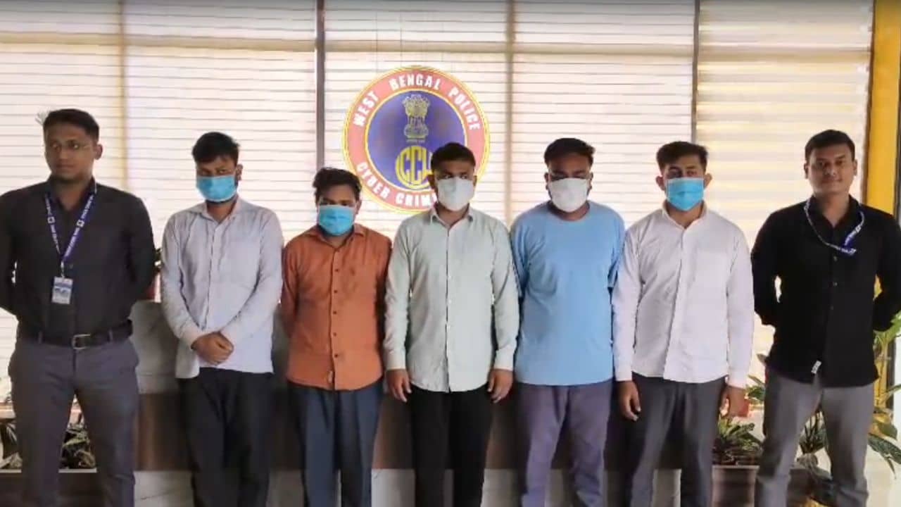 Cheating: ম্যানেজার পরিচয়ে ফোন এলেই সাবধান, জালিয়াতির বড় চক্রে যোগ ব্যাঙ্ক আধিকারিকদের