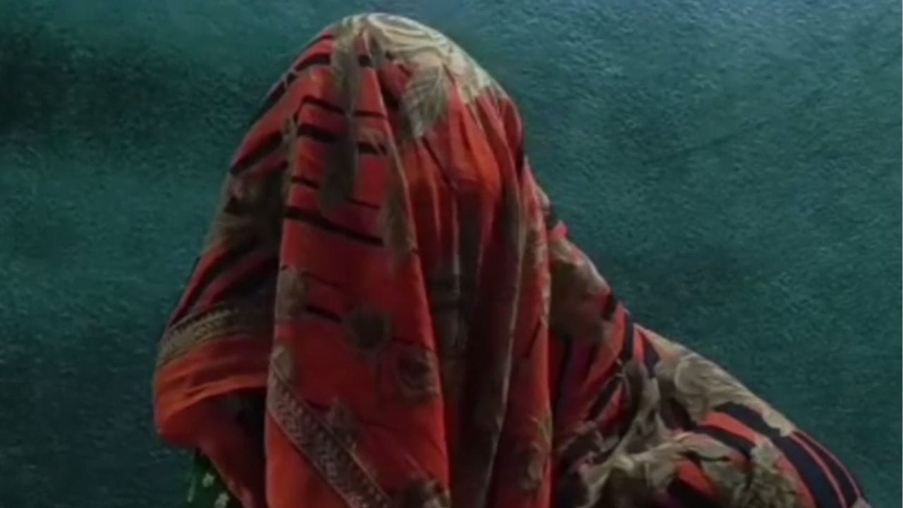 Purulia: ওষুধ চাইতে যেতেই…., স্বাস্থ্যকর্মীর বিরুদ্ধে বড় অভিযোগ মহিলার