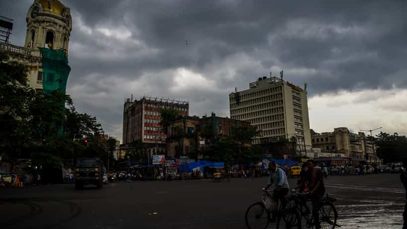 Rain Forecast: কবে থেকে কমবে বৃষ্টি? বলে দিল আবহাওয়া দফতর