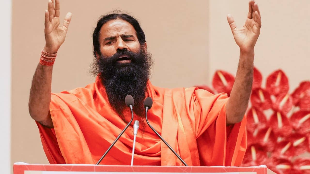 Patanjali News: বাড়ির গোলাপ গাছই দূর করবে আপনার পেটের সব সমস্যা, পথ দেখালেন রামদেব