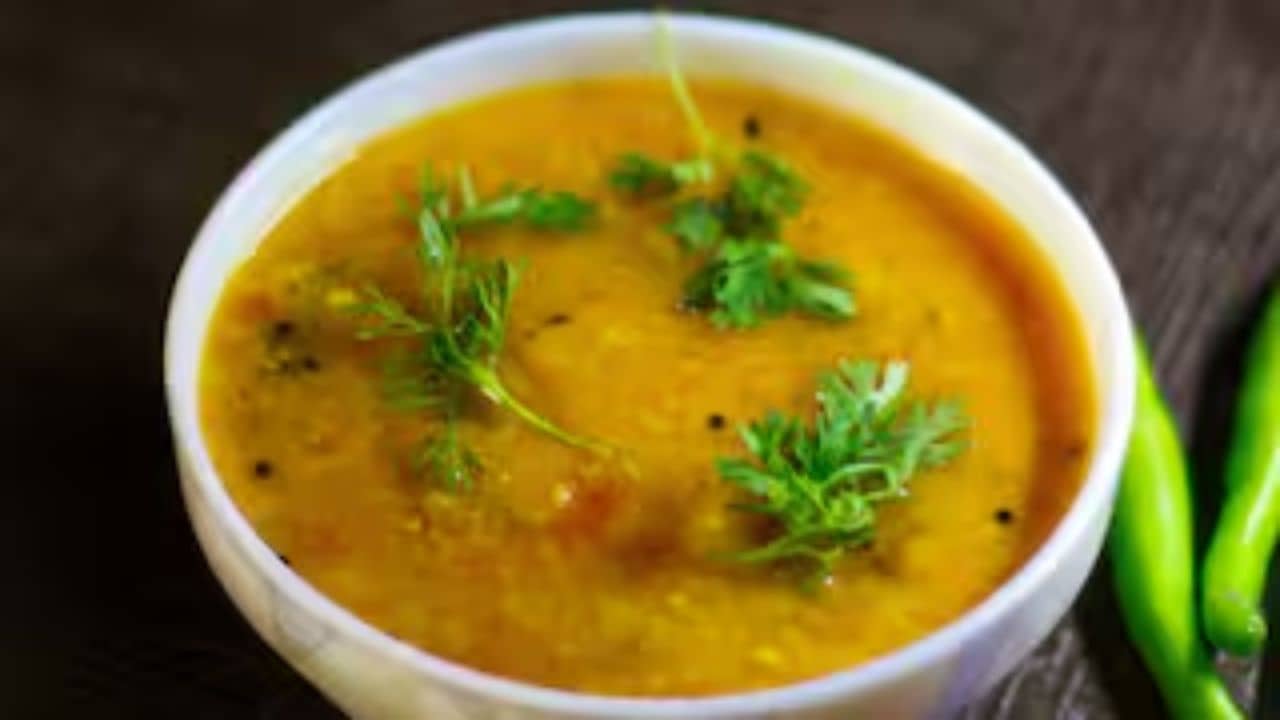 স্বাদ বদলাতে এভাবে রেঁধে ফেলুন ছোলার ডাল, ভাত, রুটি বা লুচির সঙ্গেও জমে যাবে