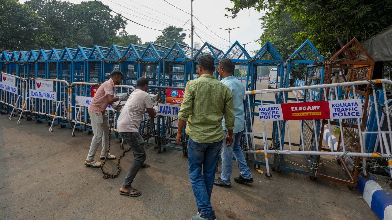 Red Road: ১৩টি জ়োনে ভাগ করা হবে রেড রোডকে, স্বাধীনতা দিবসে এবার নজরদারি কেমন? Red Road: ১৩টি জ়োনে ভাগ করা হবে রেড রোডকে, স্বাধীনতা দিবসে এবার নজরদারি কেমন?