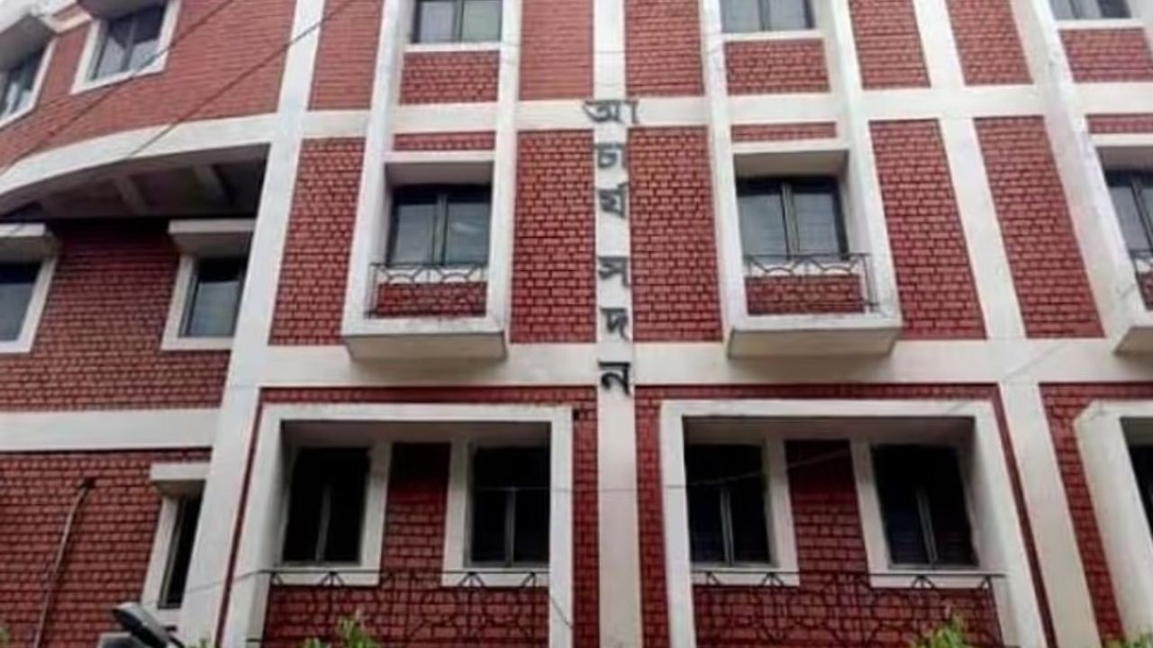 SSC Tainted List: একটা নয়, দু'টো তালিকা প্রকাশ করল SSC! তারপরেই বাতিল ১৪০০ নাম SSC Tainted List: একটা নয়, দু'টো তালিকা প্রকাশ করল SSC! তারপরেই বাতিল ১৪০০ নাম