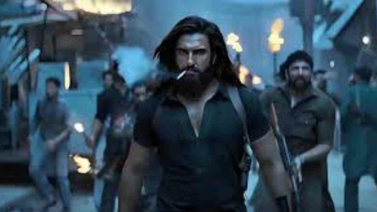 রণবীর সিংয়ের ছবির সেটে হঠাত্‍ অসুস্থ ১০০-র বেশি সদস্য!