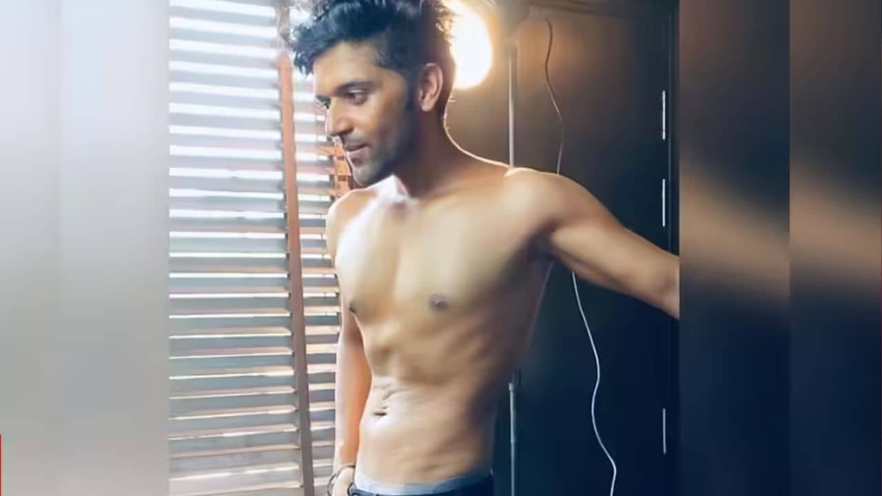 অলিভ ওয়েলে রান্না, পেয়ারার রস, আর কী খেয়ে ১৫ কেজি ওজন কমালেন গুরু?