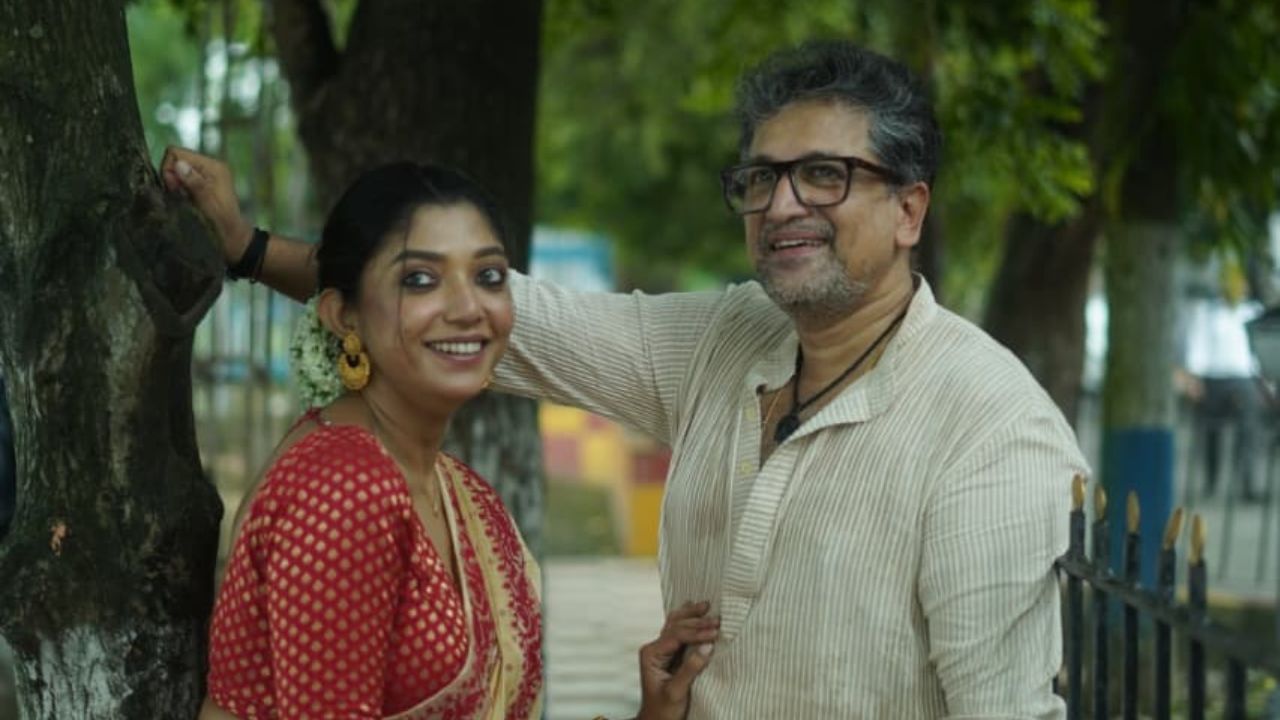 মঞ্চে দেবলীনা-মনোজ ছুঁতে চান রবি ঠাকুরের সঙ্গে তাঁর বৌঠানের রসায়ন মঞ্চে দেবলীনা-মনোজ ছুঁতে চান রবি ঠাকুরের সঙ্গে তাঁর বৌঠানের রসায়ন