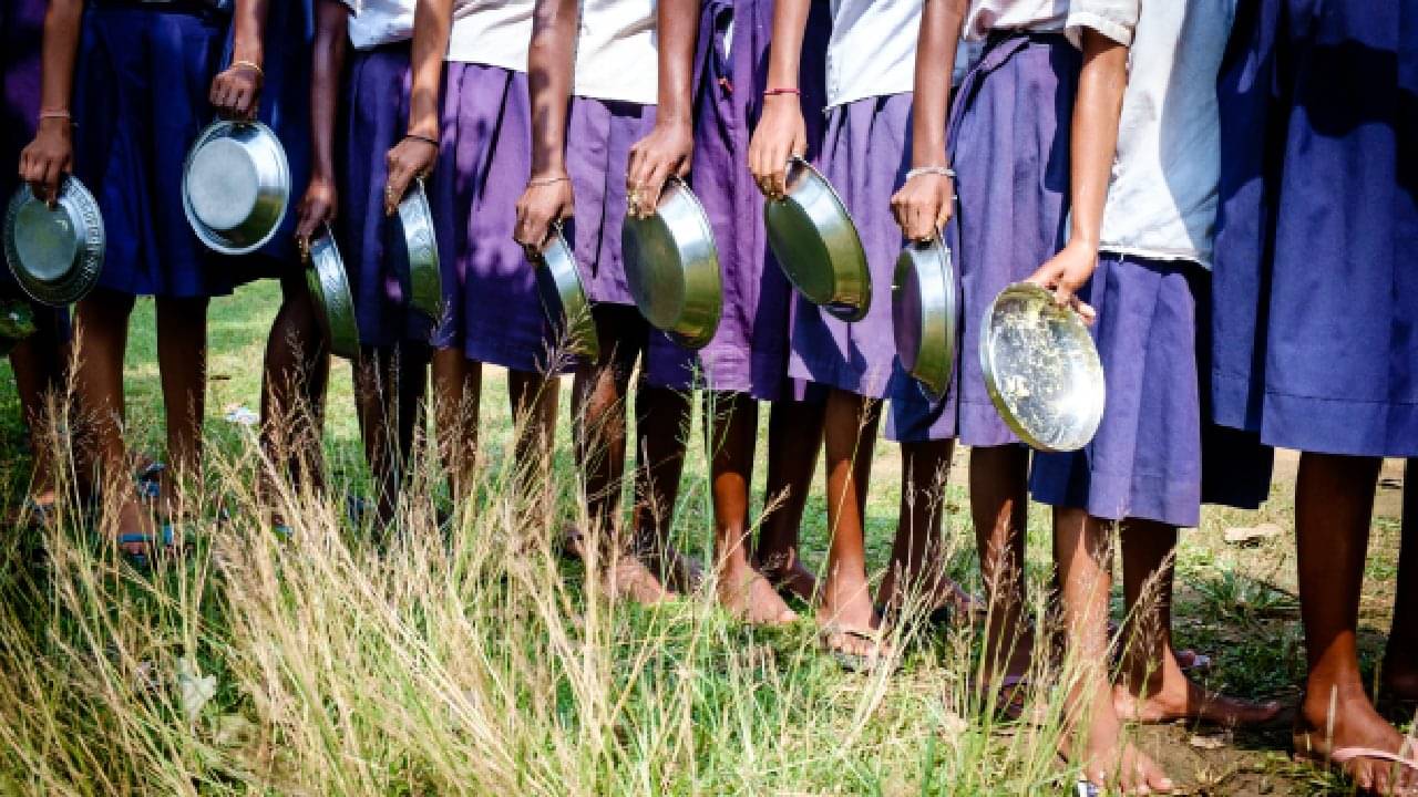 West Bengal School: ছাত্র নেই, কিন্তু শিক্ষক আছে! এমন স্কুলের নিরিখে দেশের মধ্যে ‘ফার্স্টবয়’ বাংলা