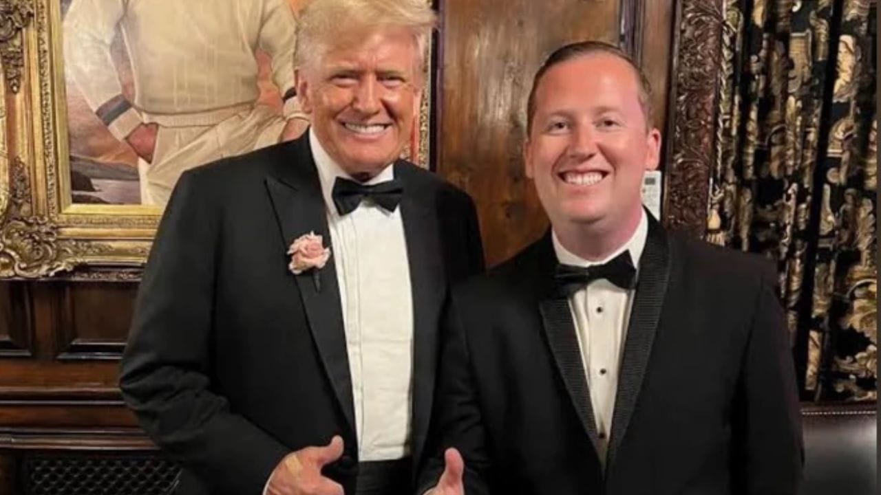 New US Envoy: 'সাপ' বলেছিলেন মাস্ক! সেই 'ডান হাতকেই' ভারতে দূত করে পাঠালেন ট্রাম্প New US Envoy: 'সাপ' বলেছিলেন মাস্ক! সেই 'ডান হাতকেই' ভারতে দূত করে পাঠালেন ট্রাম্প