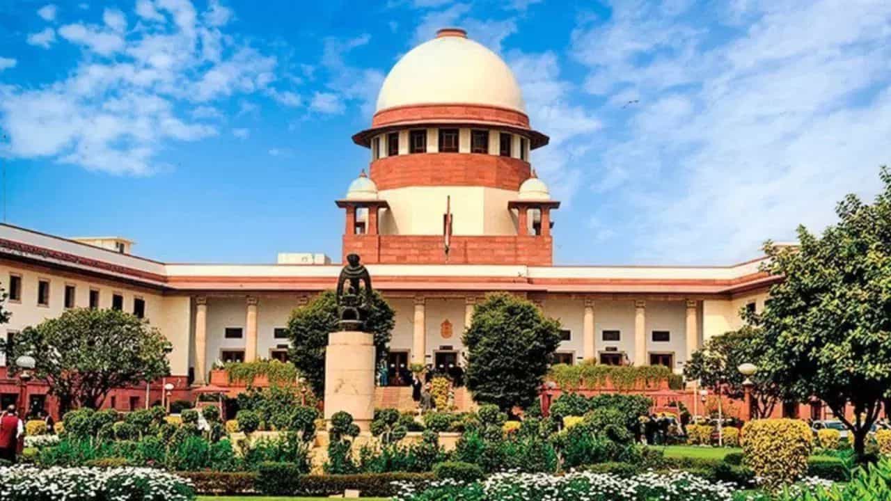 Supreme Court-SSC Case: 'ট্রুলি শকিং...লজ্জাজনক', SSC-র বিরুদ্ধে অভিযোগ শুনে চমকে গেল সুপ্রিম কোর্ট