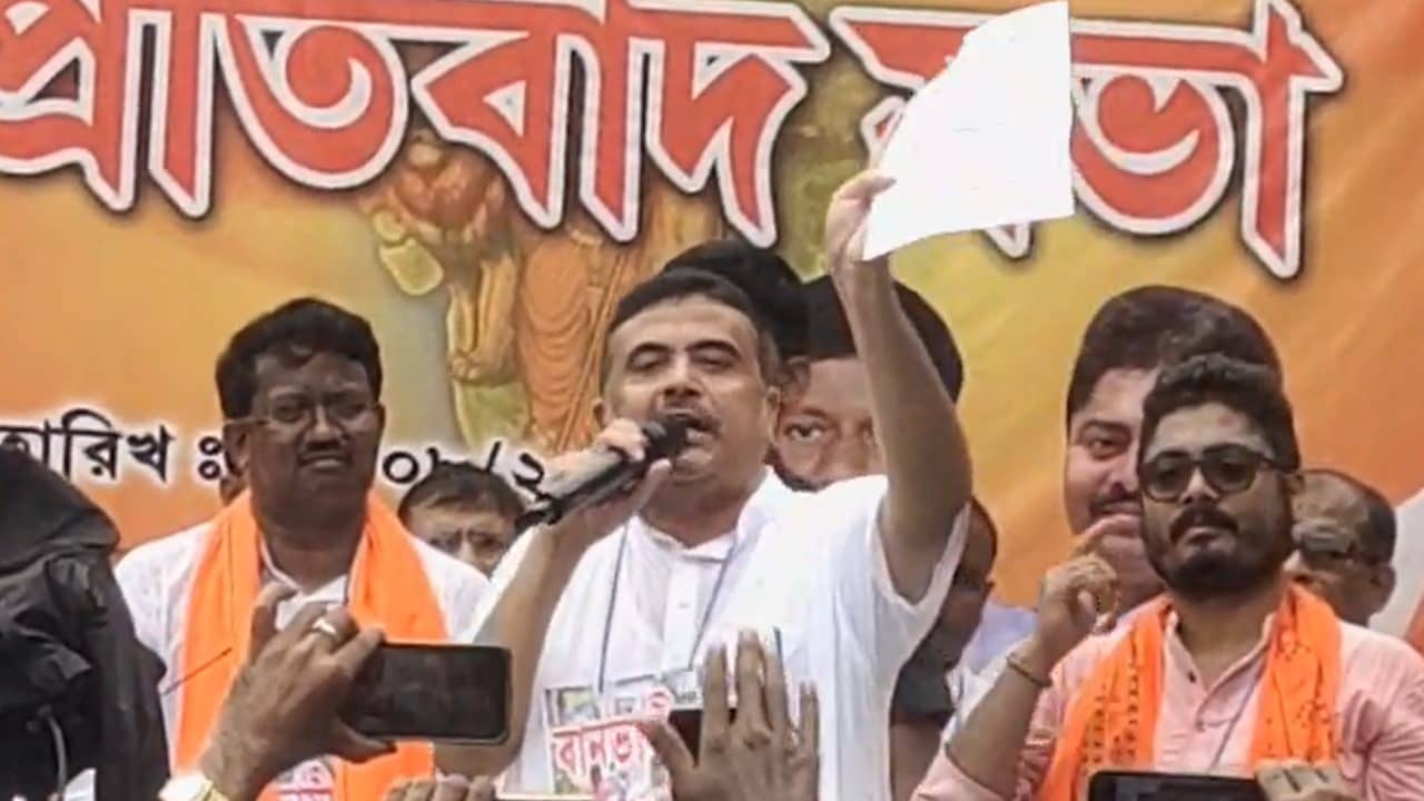 Suvendu Adhikari: ‘আপনি বলছেন মাসে হাজার দেবেন, ওরা মাসে এক লাখ কামায়’, ভিনরাজ্যে কর্মরত বাঙালিদের নিয়ে বড় কথা শুভেন্দুর