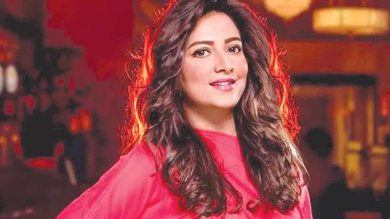 সাংবাদিকের ভূমিকায় শুভশ্রী, রাত জেগে শুটিং করলেন TV9 বাংলার অফিসে