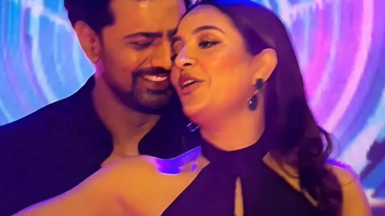 ব্লকটা কে করেছিল? শুভশ্রীর প্রশ্নে মুখ ঢাকলেন দেব, তারপর...