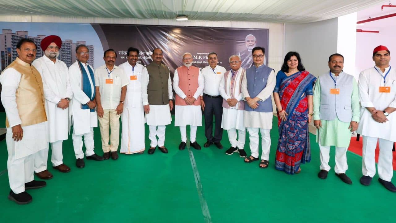 Kalyan Banerjee: দিল্লিতে রাহুল-মহুয়াদের লড়াইয়ে কেন ছিলেন না কল্যাণ? প্রশ্ন ওঠার আগেই দিলেন উত্তর