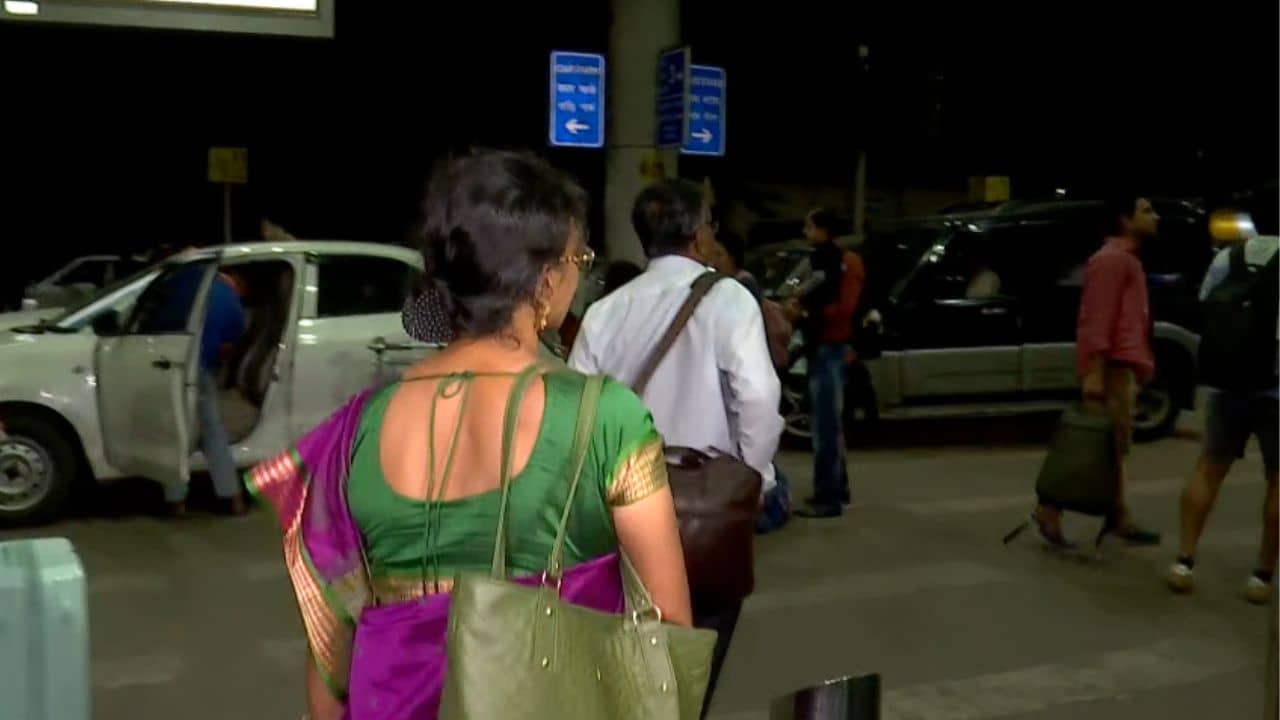 Tilottamas parents: দিল্লি থেকে ফিরে CBI তদন্ত নিয়ে বিস্ফোরক তিলোত্তমার বাবা-মা, অ্যাওয়ার্ডও ফিরিয়েছেন