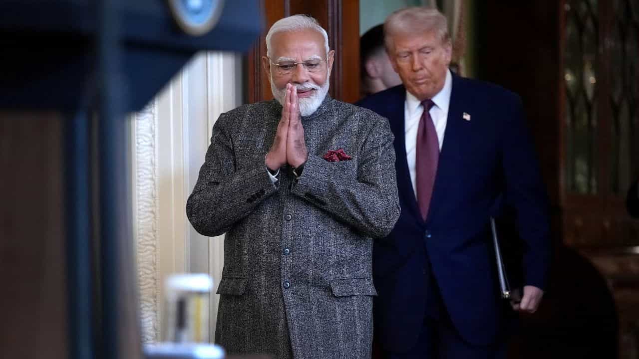India Tariff Deal: প্রতিমাসে খরচ ৬৫ লক্ষ টাকা, ট্রাম্পের 'শুল্কাঘাত' রুখতে যে পদক্ষেপ নিল নয়াদিল্লি