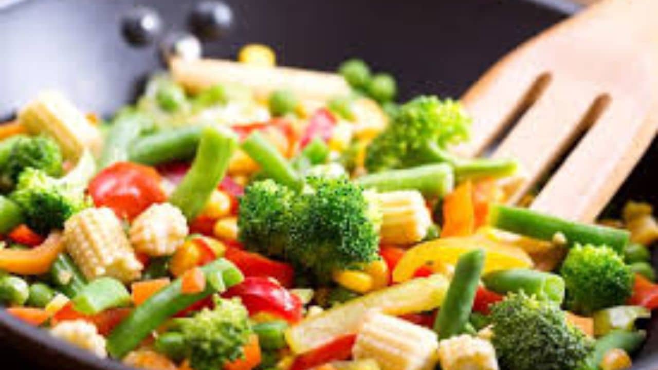 সবজি ভাজতে গিয়ে এই ভুলগুলো করছেন না তো?