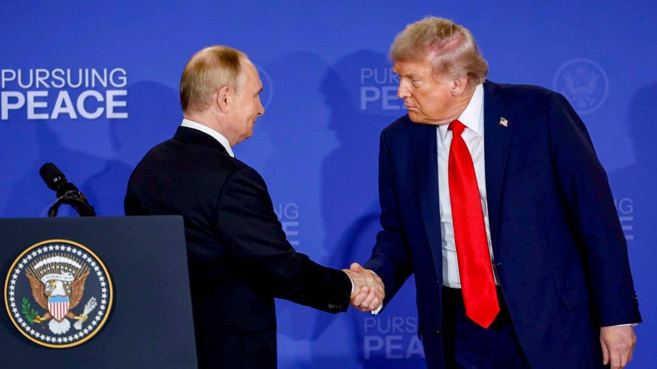 Putin-Trump: ভারতের উপর রুশ জরিমানা, আলাস্কার বৈঠকেই ট্রাম্পের আসল রূপ দেখালেন পুতিন