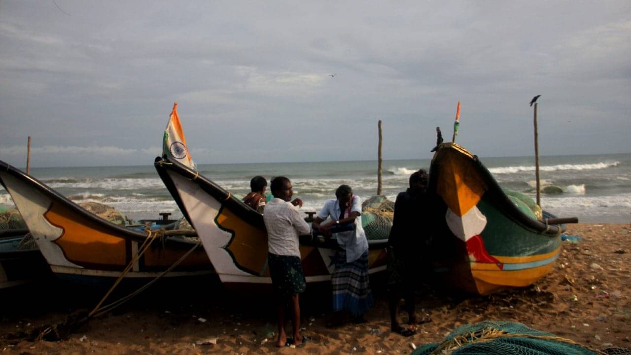 Weather Update: ৪৮ ঘণ্টার নিষেধাজ্ঞা! মাঝ অগস্টেই ফের নিম্নচাপ বাংলায়