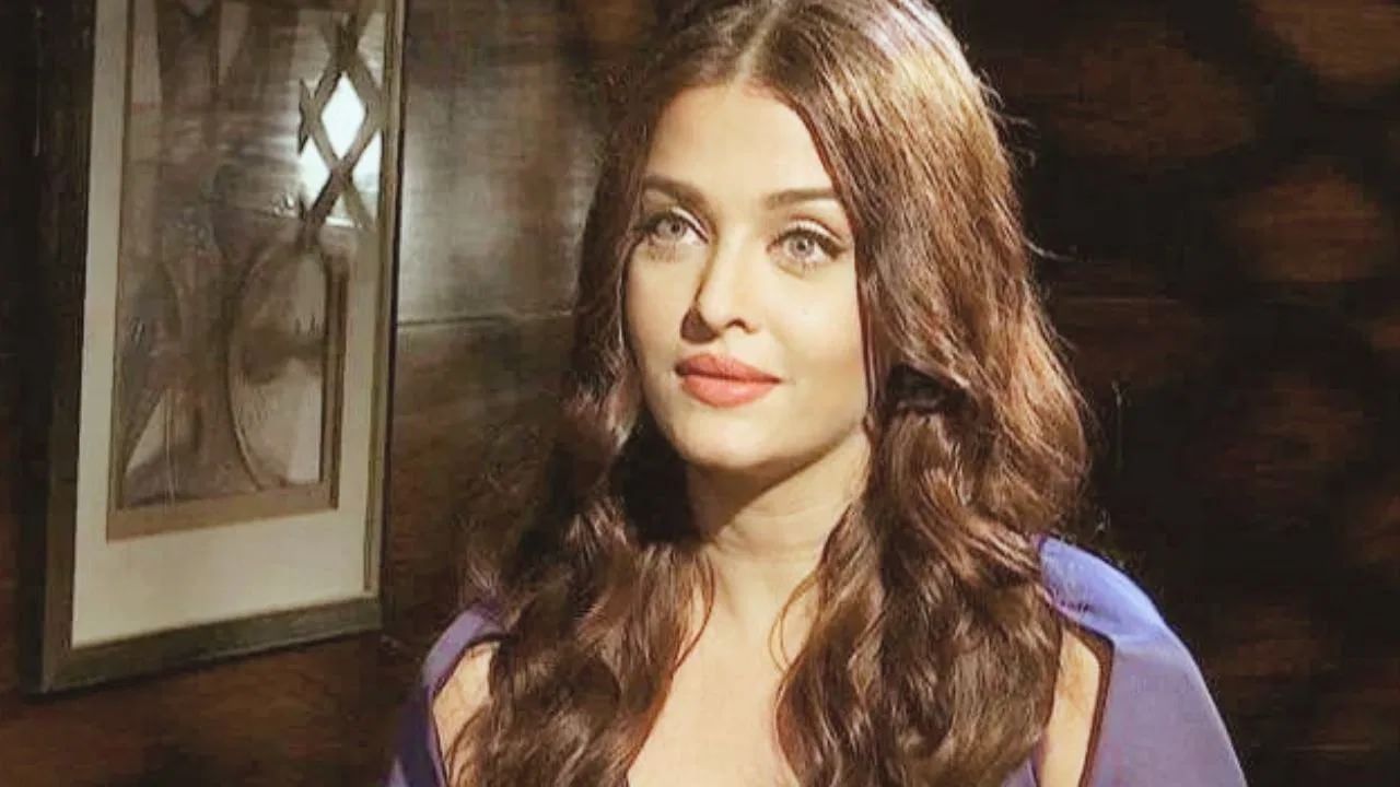 অভিষেকের আগে প্রেমিককে লুকিয়ে বিয়ে! খবর রটতেই বিস্ফোরক ঐশ্বর্য অভিষেকের আগে প্রেমিককে লুকিয়ে বিয়ে! খবর রটতেই বিস্ফোরক ঐশ্বর্য